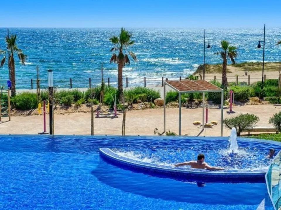 Apartment Deluxe Clara Sea Senses Torrevieja Dış mekan fotoğraf