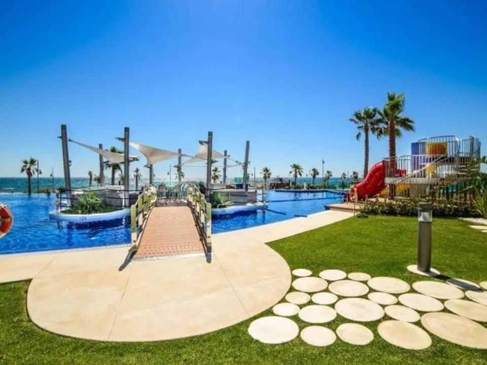 Apartment Deluxe Clara Sea Senses Torrevieja Dış mekan fotoğraf