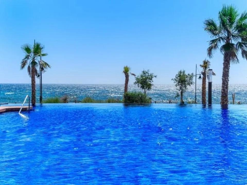 Apartment Deluxe Clara Sea Senses Torrevieja Dış mekan fotoğraf