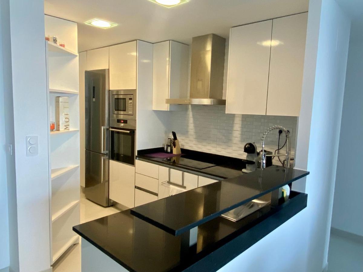 Apartment Deluxe Clara Sea Senses Torrevieja Dış mekan fotoğraf