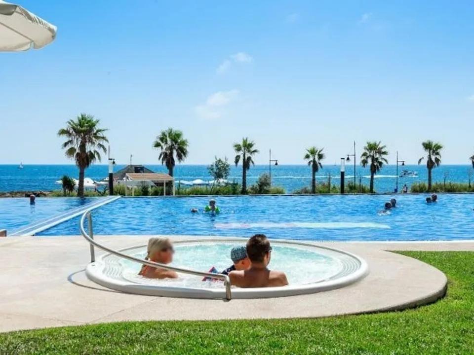 Apartment Deluxe Clara Sea Senses Torrevieja Dış mekan fotoğraf