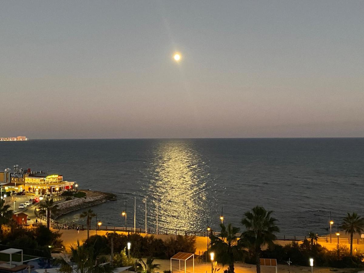 Apartment Deluxe Clara Sea Senses Torrevieja Dış mekan fotoğraf