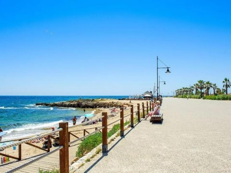 Apartment Deluxe Clara Sea Senses Torrevieja Dış mekan fotoğraf