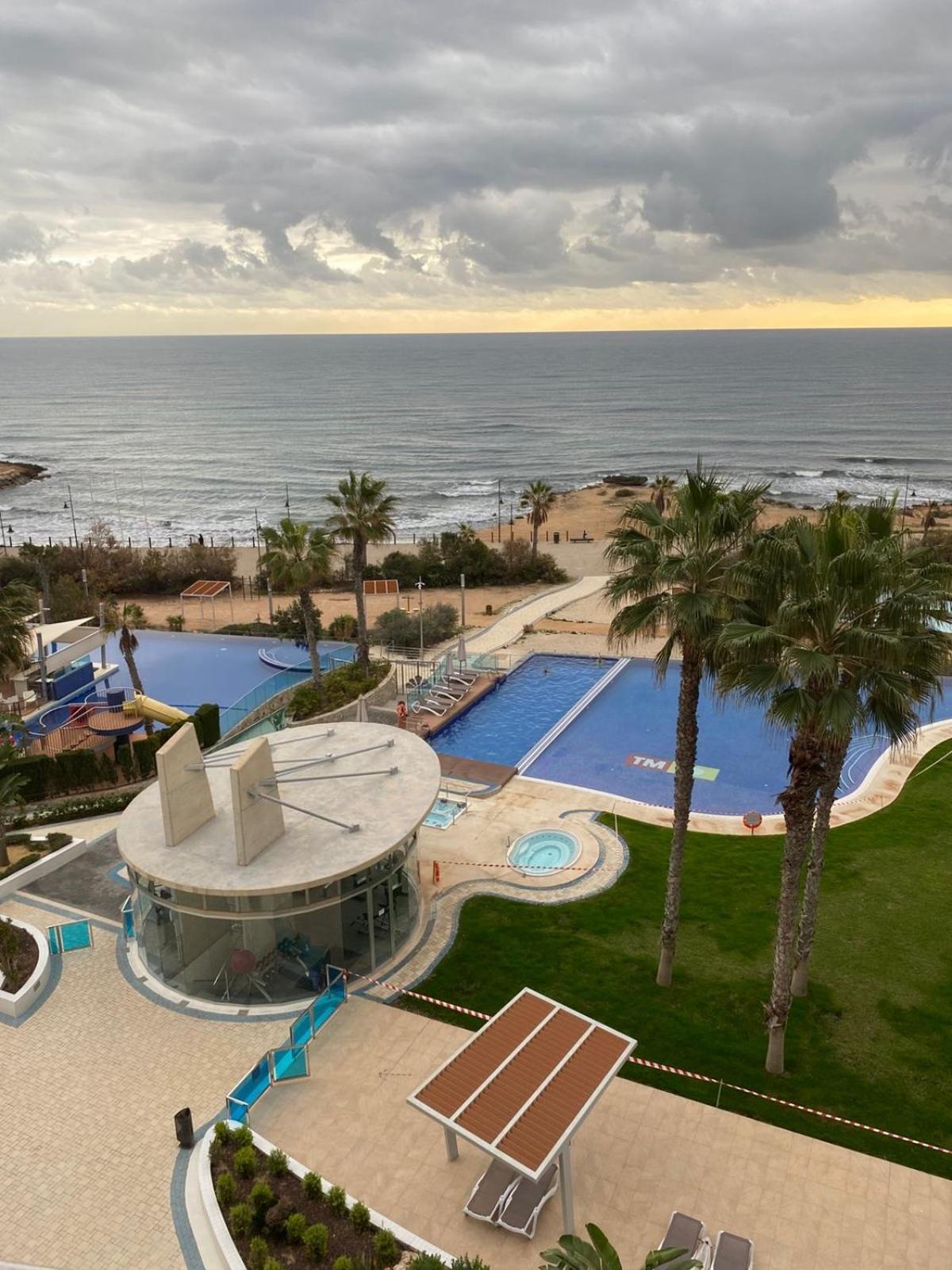 Apartment Deluxe Clara Sea Senses Torrevieja Dış mekan fotoğraf